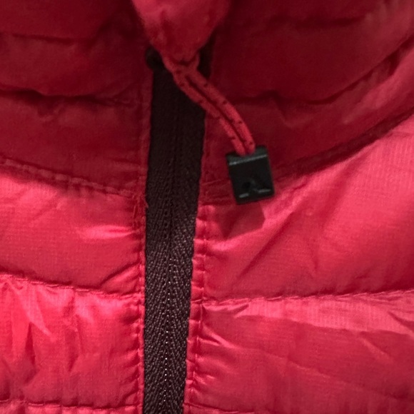 354 Eddie Bauer|NWT $129 Women’s Blossom Red MicroTherm StormDown Vest (size XS) - Picture 5 of 16